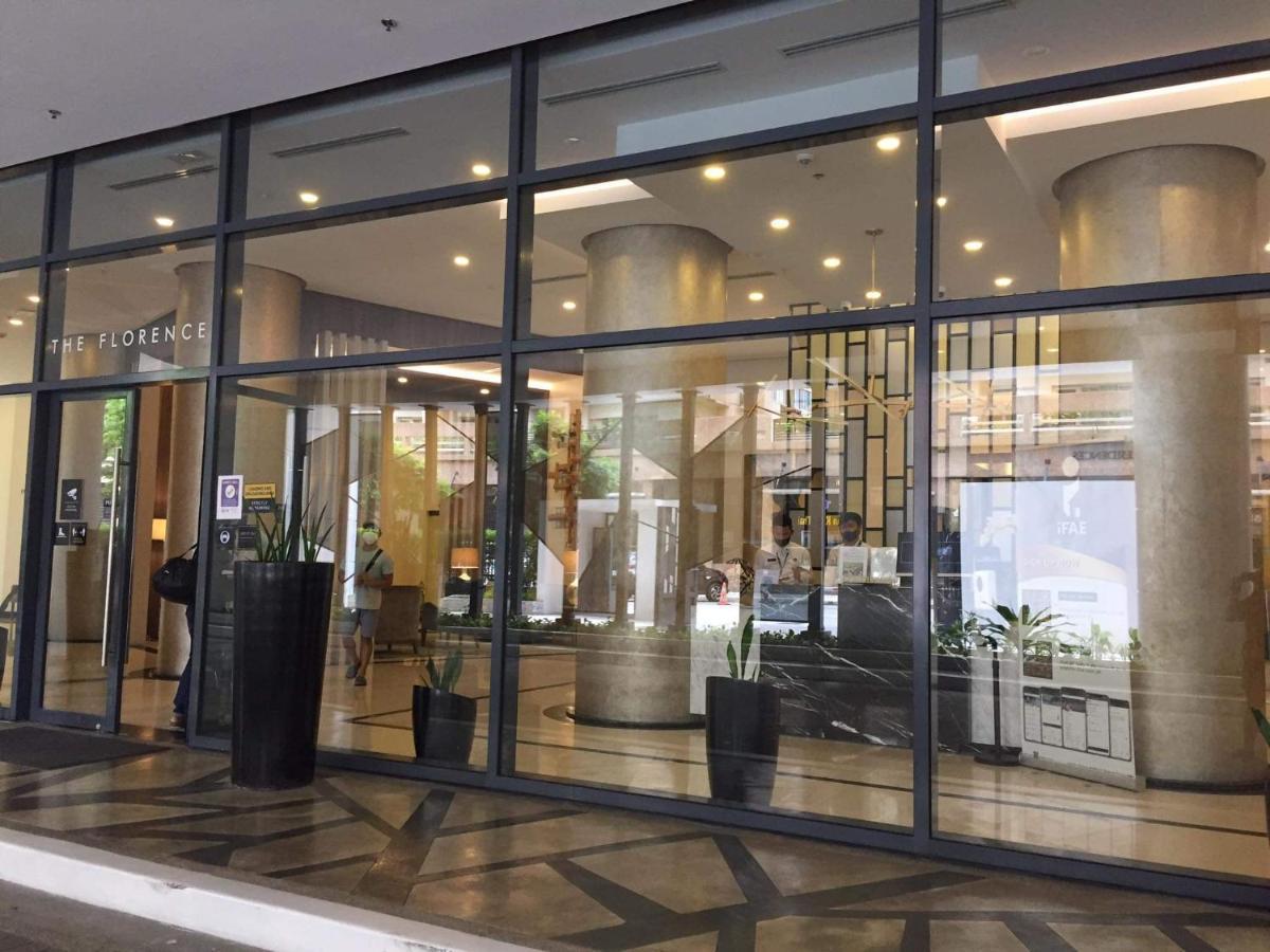 טאגיג The Florence At Mckinley Hill מראה חיצוני תמונה
